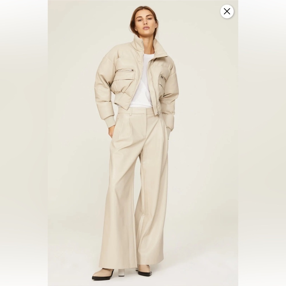 Saunders Collective Faux Leather Cream Puffer Jacket size medium - Picture 2 of 16